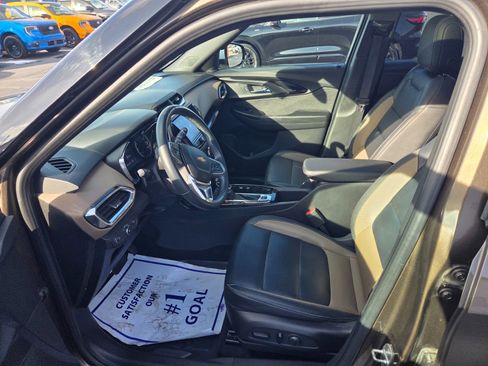 Used 2021 Chevrolet TrailBlazer ACTIV w/ Sun and Liftgate Package image 9