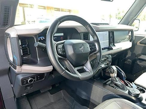 Used 2023 Ford Bronco Wildtrak image 14