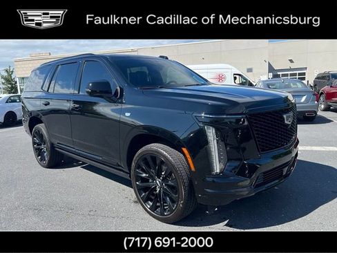 Used 2026 Cadillac Escalade Platinum Sport w/ LPO, ONYX Package AWD/4WD image 3