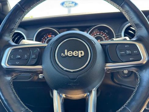 Used 2020 Jeep Wrangler Unlimited Sahara AWD/4WD image 16
