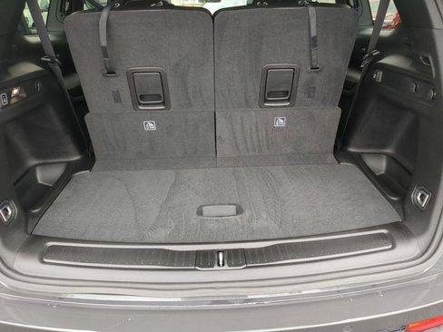 Used 2025 Jeep Grand Cherokee L Limited w/ Black Appearance Package image 24