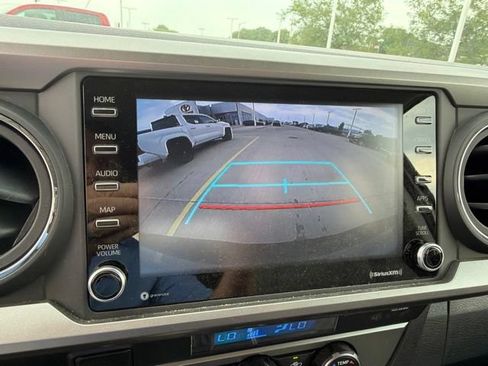 Used 2022 Toyota Tacoma SR5 RWD image 9