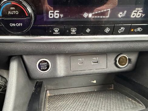 Used 2021 Nissan Rogue SV image 18