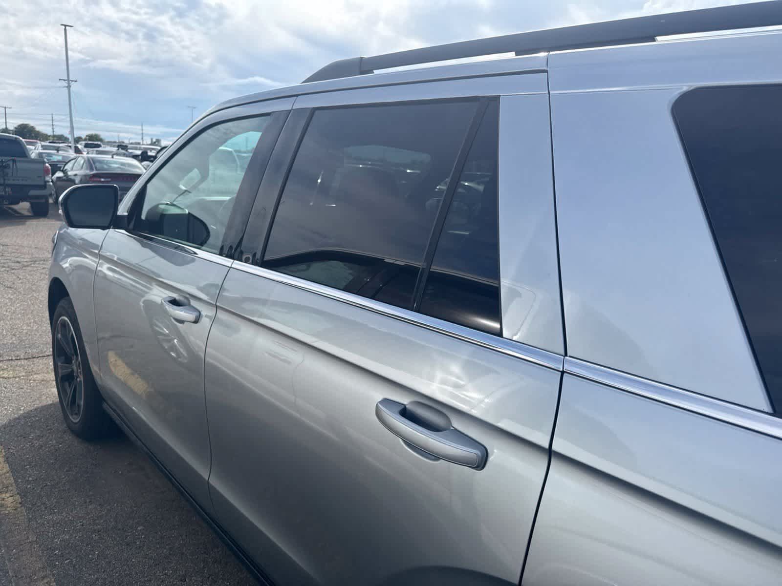 Used 2022 Ford Expedition Limited AWD/4WD image 19