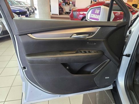 Used 2019 Cadillac XT5 Premium Luxury image 8