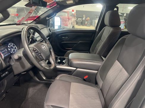 Certified 2024 Nissan Titan SV w/ SV Convenience Package image 4