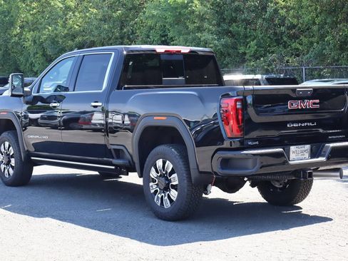 New 2026 GMC Sierra 2500 Denali w/ Denali Reserve Package AWD/4WD image 6