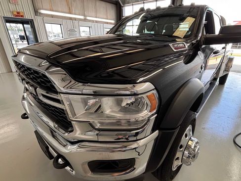 Used 2022 RAM 4500 Tradesman w/ Chrome Appearance Group AWD/4WD image 2