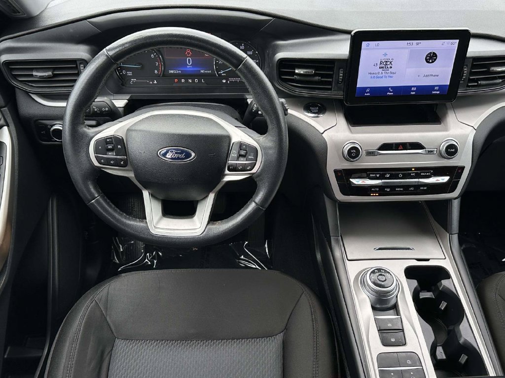 Certified 2023 Ford Explorer XLT RWD image 14