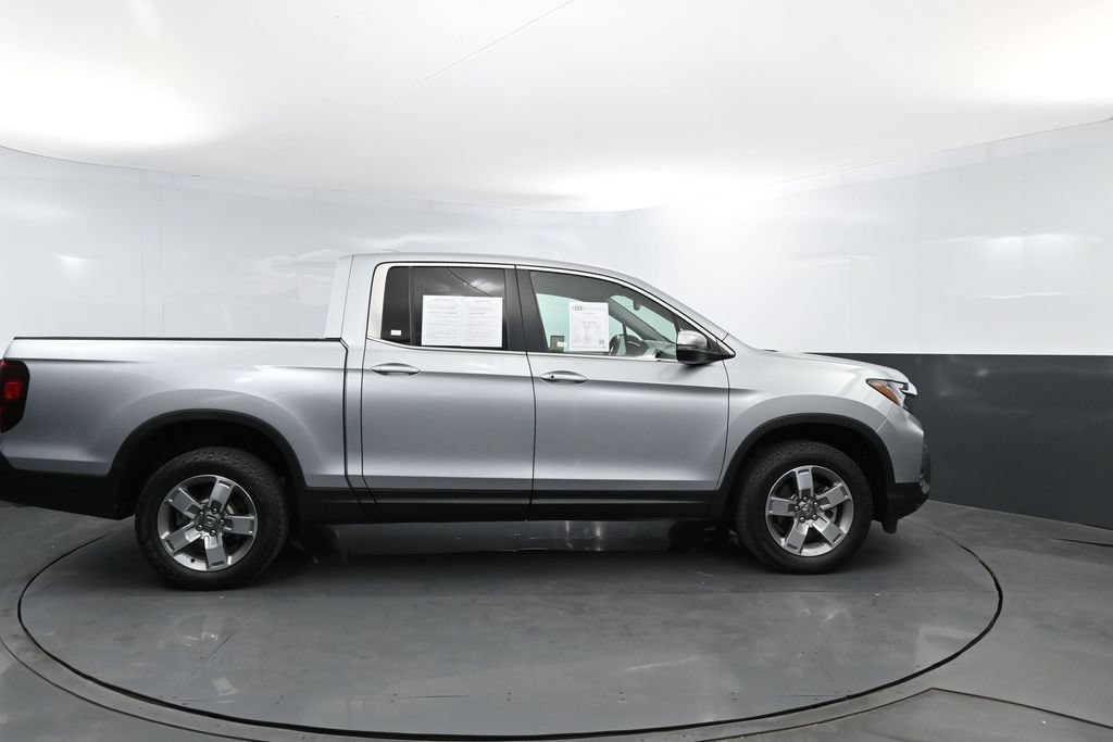 Used 2025 Honda Ridgeline RTL image 4