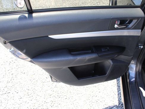 Used 2012 Subaru Outback 2.5i Premium w/ All-Weather Pkg AWD/4WD image 21