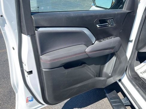 Used 2024 Chevrolet Colorado Z71 w/ Z71 Convenience Package 2 image 19