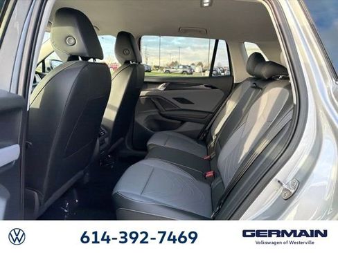 New 2026 Volkswagen Tiguan SE image 16