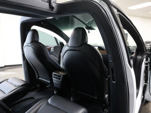 Used 2020 Tesla Model X Performance image 32
