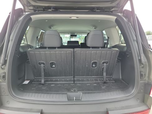 Used 2025 Hyundai Santa Fe SEL FWD image 10