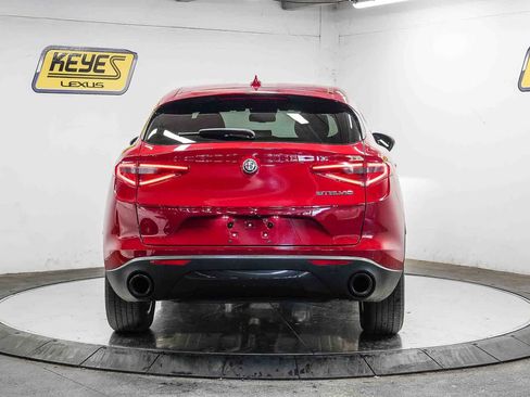 Used 2023 Alfa Romeo Stelvio Sprint RWD image 3