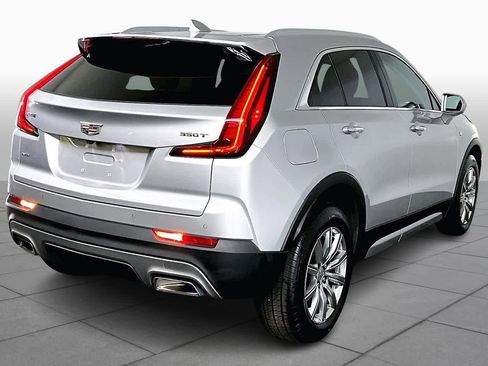Used 2020 Cadillac XT4 Premium Luxury w/ Cold Weather Package image 13