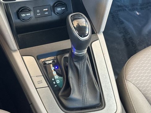 Used 2020 Hyundai Elantra SEL image 23