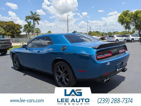 Used 2020 Dodge Challenger SXT w/ Blacktop Package RWD image 5