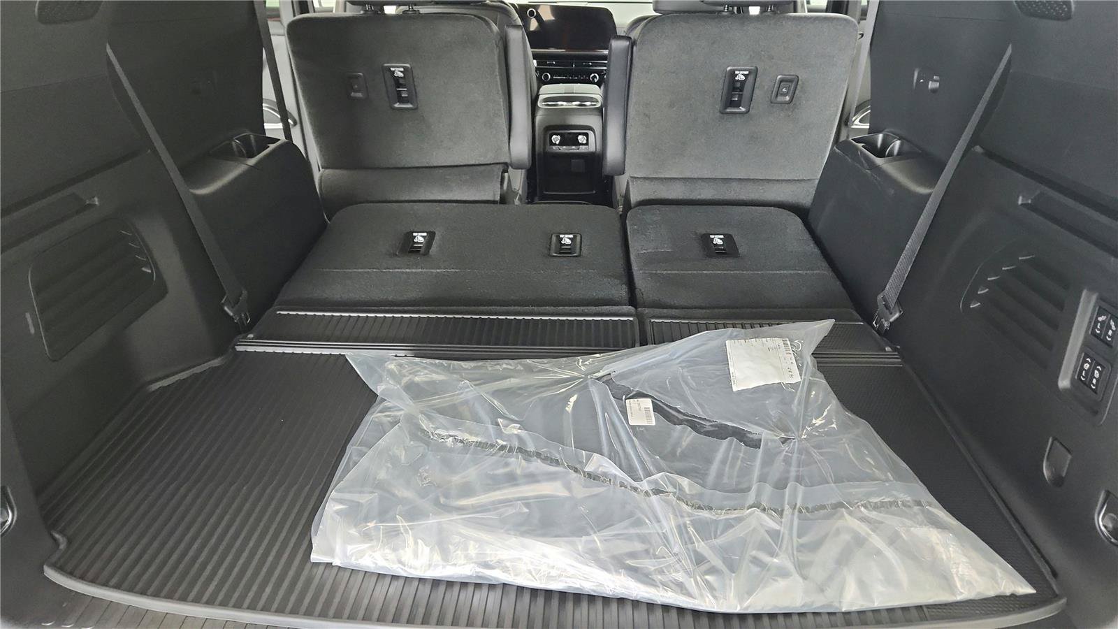 New 2026 Chevrolet Traverse RS AWD/4WD image 35