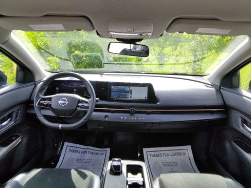 Used 2023 Nissan Ariya AWD image 27