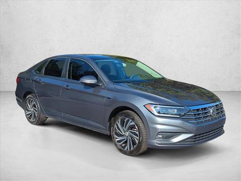 Used 2021 Volkswagen Jetta SEL Premium FWD image 3
