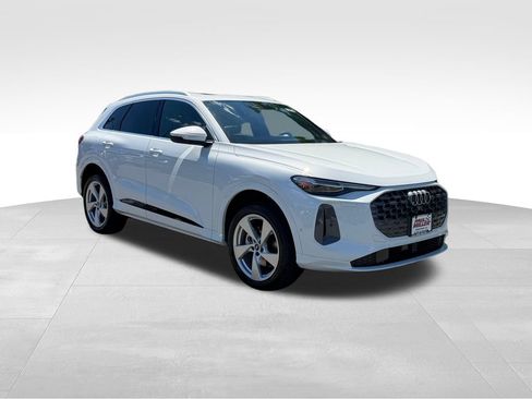 New 2026 Audi Q5 Premium Plus AWD/4WD image 3