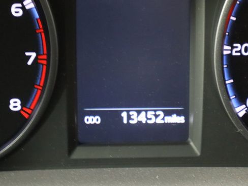 Used 2017 Toyota RAV4 LE image 33