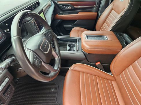 Used 2024 GMC Yukon Denali Ultimate image 12
