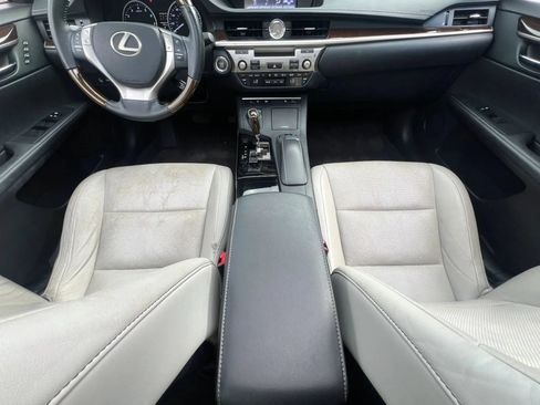 Used 2013 Lexus ES 350 w/ Luxury Pkg FWD image 21