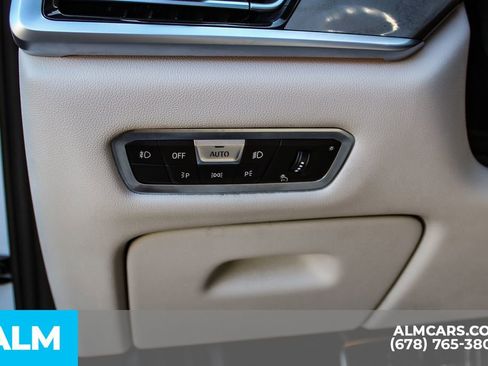 Used 2022 BMW X7 M50i w/ Dynamic Handling Package AWD/4WD image 34