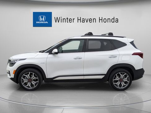 Used 2021 Kia Seltos SX w/ SX Sunroof Package image 5