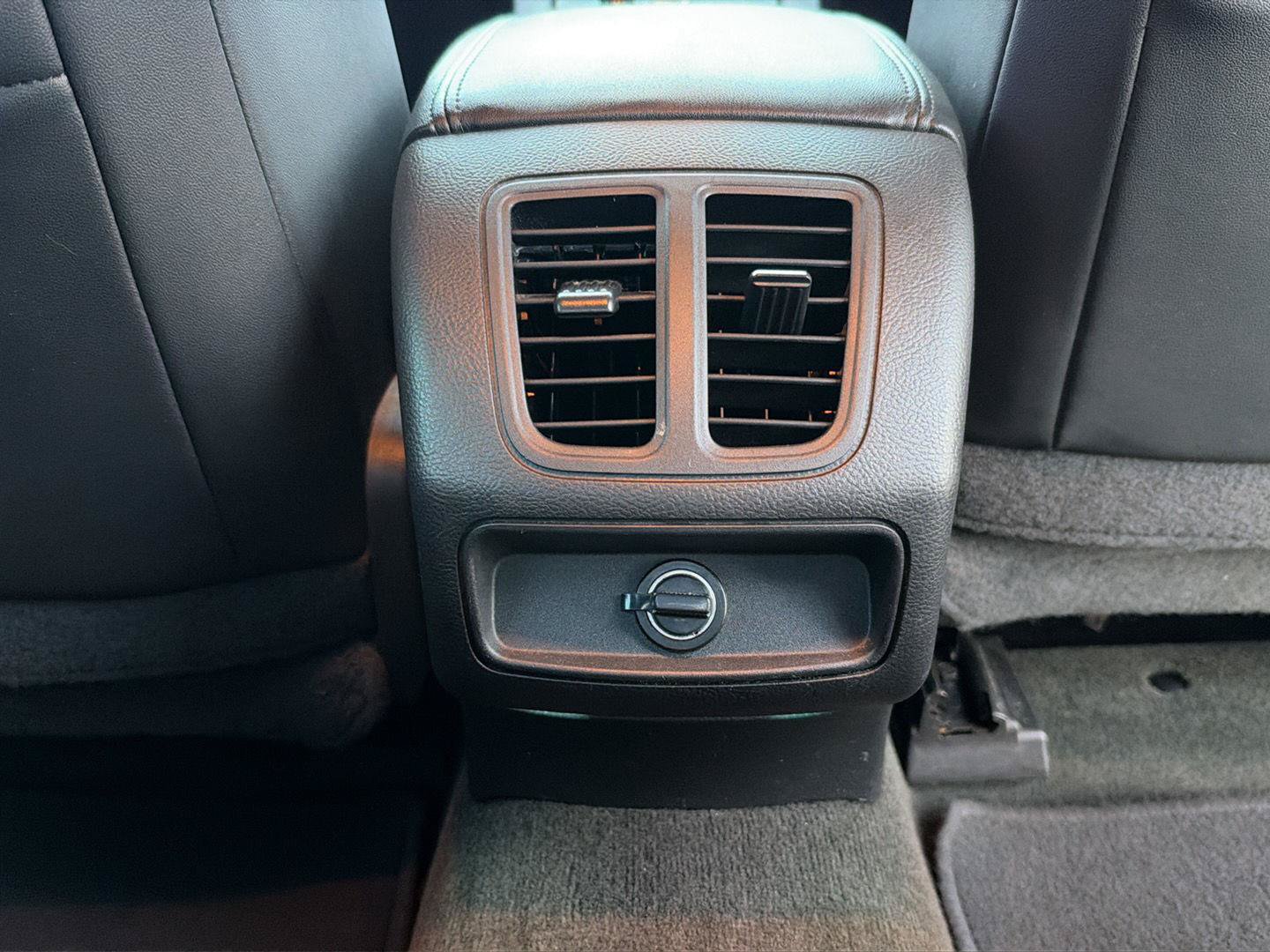 Used 2014 Ford Taurus Limited FWD image 15