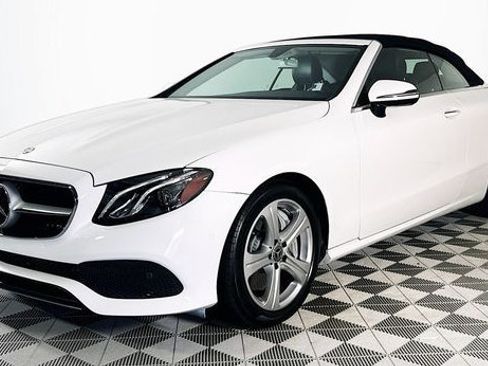 Used 2018 Mercedes-Benz E 400 Cabriolet image 3