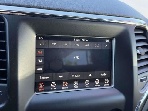 Certified 2020 Jeep Grand Cherokee Laredo AWD/4WD image 30