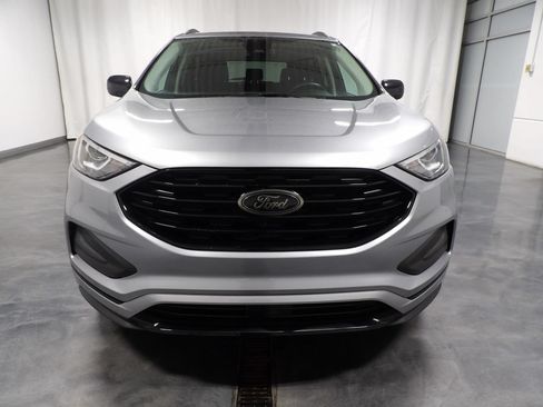 Used 2024 Ford Edge SE w/ Black Appearance Package AWD/4WD image 3