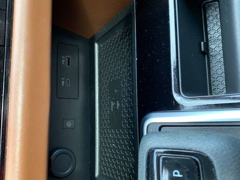 Used 2022 Nissan Pathfinder Platinum w/ Cargo Package AWD/4WD image 21