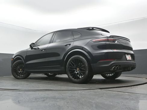 Used 2021 Porsche Cayenne S image 31