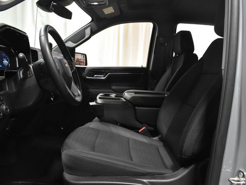 Used 2024 Chevrolet Silverado 1500 LT AWD/4WD image 8