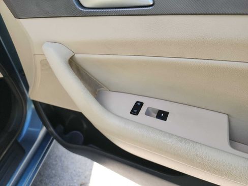 Used 2015 Hyundai Sonata SE w/ Option Group 09 FWD image 29