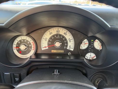 Used 2013 Toyota FJ Cruiser 4WD w/ Upgrade Pkg image 29