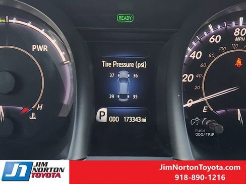 Used 2018 Toyota Avalon Limited image 18