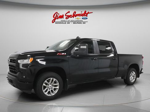 Used 2023 Chevrolet Silverado 1500 RST w/ Z71 Off-Road Package image 2