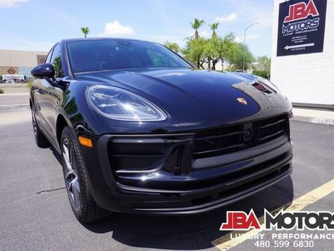 Used 2024 Porsche Macan AWD/4WD image 60