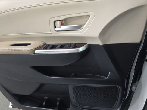 Used 2024 Toyota Sienna XLE image 27