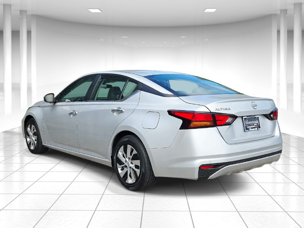 Used 2023 Nissan Altima 2.5 S FWD image 5