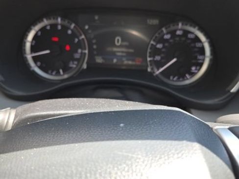 Used 2024 Toyota Highlander XLE FWD image 13