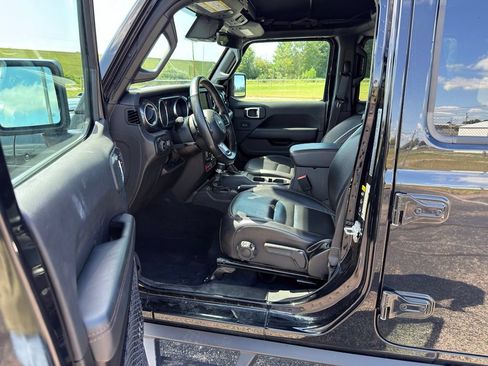 Used 2023 Jeep Wrangler Unlimited Rubicon 392 w/ Xtreme Recon 35" Tire Package AWD/4WD image 27