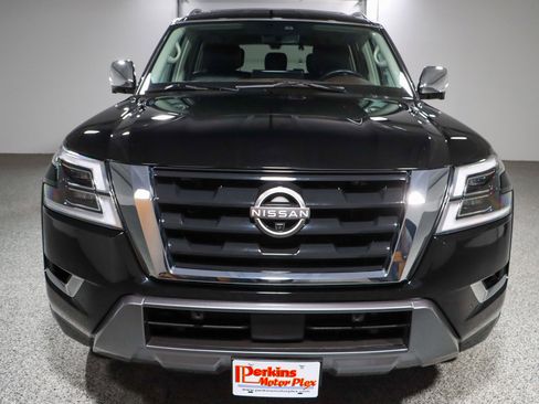 Used 2023 Nissan Armada Platinum w/ Cargo Package AWD/4WD image 4