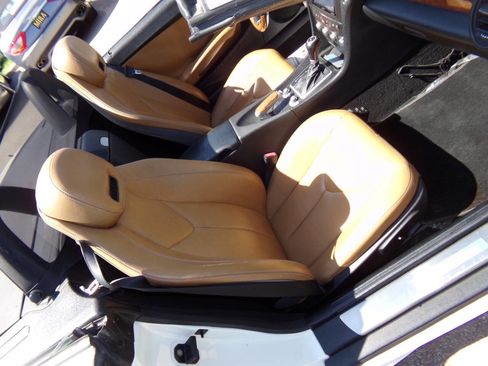 Used 2011 Mercedes-Benz SLK 300 image 15